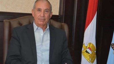 محافظ البحرالأحمر يستعرض خطة المحافظة لمجابهة السيول