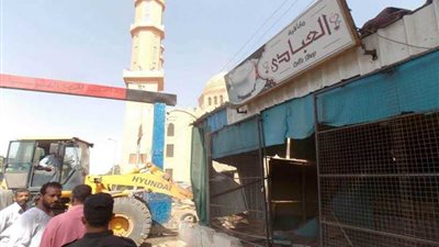 تنفيذ حملة إزالة إشغالات مكبرة بكوم أمبو