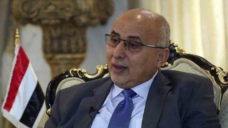 وزير يمني يحمل مليشيا