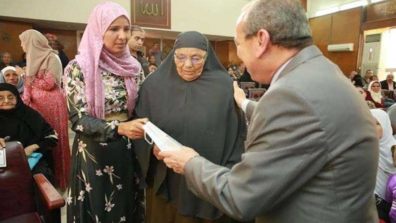 محافظ كفرالشيخ يوزيع