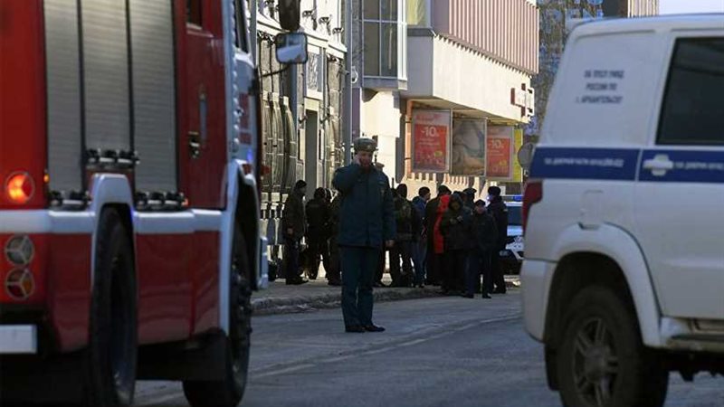 انفجار عند مدخل مبنى