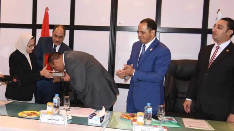 محافظ البحيرة: جامعة