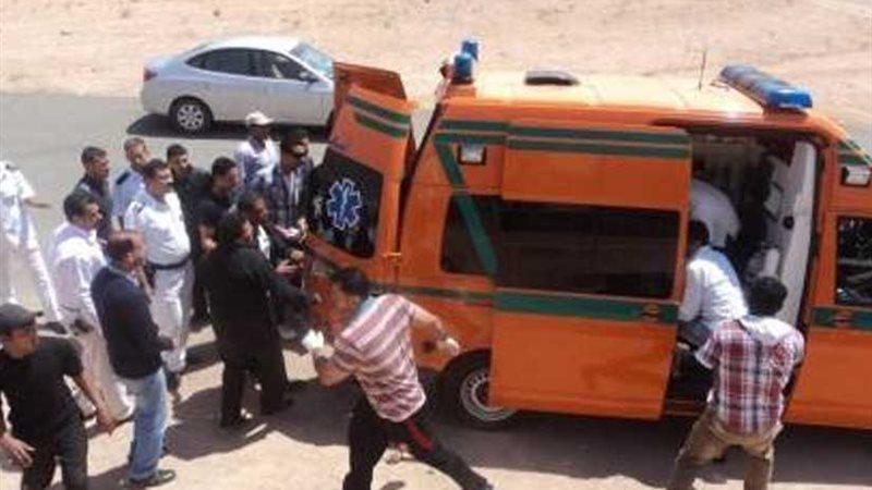 إصابة 9 أشخاص فى