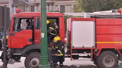 محافظ أسيوط يشهد تجربة طوارئ لإخلاء مبنى الديوان العام.. (صور)