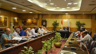 محافظ الغربية يعتمد حركة تنقلات 10 مهندسين و70 فنيا بالإدارات الهندسية