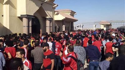 طوارئ بمحطة سكك حديد 25 يناير تزامنا مع مباراة الأهلي و الترجي التونسي.. (صور)