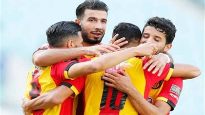 يوسف البلايلي يقلص الفارق بهدف للترجي التونسي أمام الأهلى من ضربة جزاء