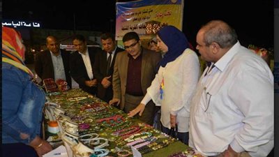 قومي المرأة ببني سويف يقيم معرضا للقرية المنتجة