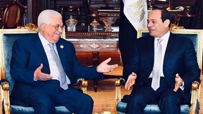 موجز الرابعة .. السيسى يلتقي أبومازن ..وفريق بحثى متخصص فى حادث دير الأنبا صموئيل