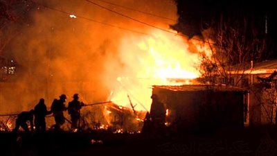 صرف إعانات مالية لمتضرري حريق عزبة 