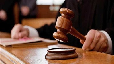 بدء محاكمة 28 متهمًا بـ