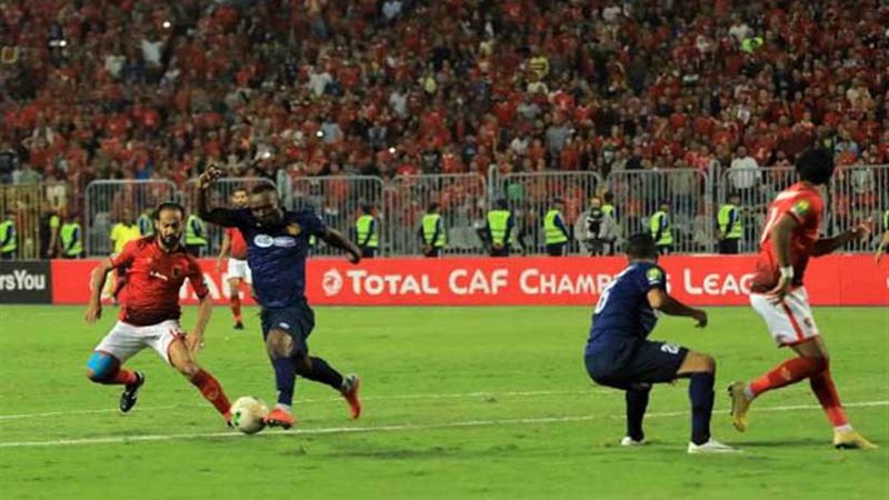 الأهلي يتقدم على