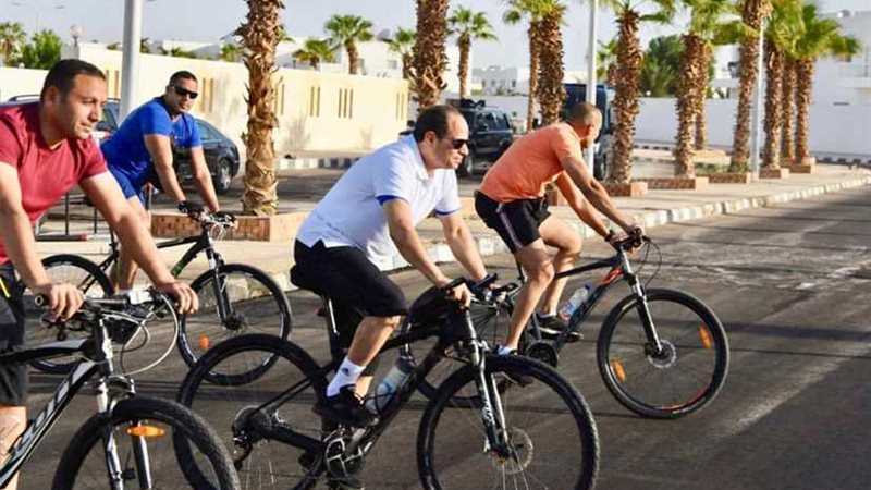 جولة بالدراجة للرئيس