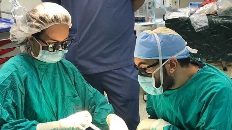 فريق أمريكي يجري