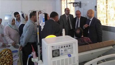 مدير صحة الشرقية يتفقد مستشفي منيا القمح المركزي