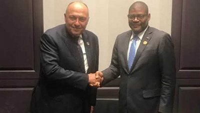 على هامش منتدى شباب العالم .. شكري يلتقي وزير خارجية ليبيريا ووزيرة التغير المناخي الباكستانية