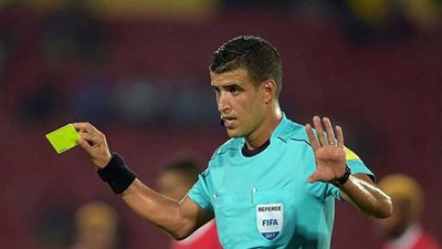 الاتحاد الجزائري ينفي إيقاف حكم مباراة الأهلي والترجي