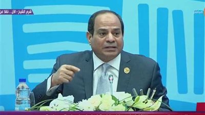 السيسي: يجب أن نستعد للتعامل مع التطور في وسائل التواصل (فيديو)