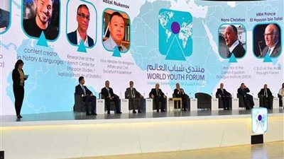 رواد الأعمال يتشاركون تجاربهم خلال جلسات منتدى شباب العالم