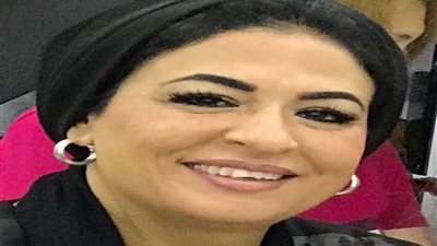 أمينة المرأة بـ