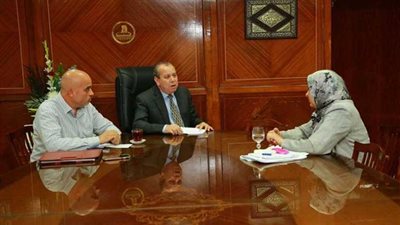 محافظ كفرالشيخ: يناقش خطة رصف الطرق بقلين