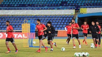 وفد من الكاف يحضر مران الأهلي