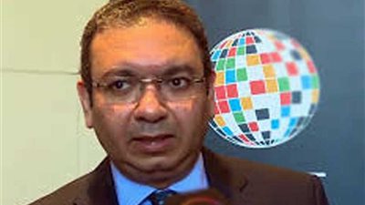 سفير مصر في تل أبيب يستهل نشاطه الدبلوماسى بزيارة الكنيسة القبطية فى القدس