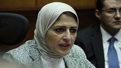 وزيرة الصحة : القيادة السياسية تدعم مشروع تصنيع وتجميع البلازما محليا