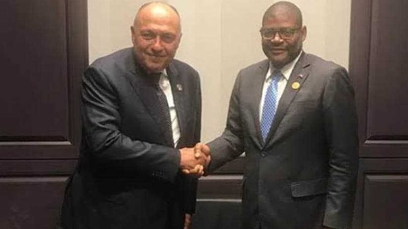 على هامش منتدى شباب