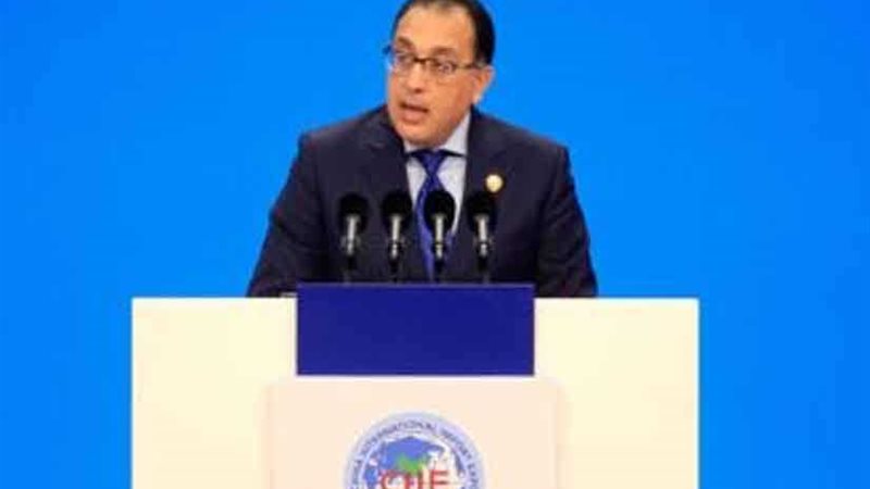 رئيس الوزراء يغادر