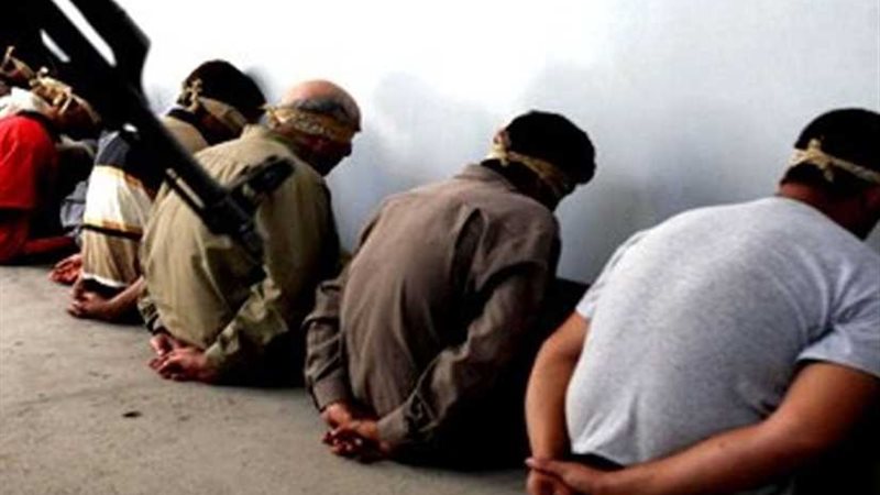 القبض على ٤٠ متهما