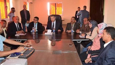 محافظ بني سويف : مشروعات كوم أبوراضي توفر 8 آلاف فرصة عمل