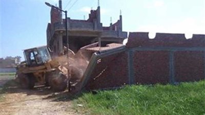 بلاغ يتهم موظفًا بالوحدة المحلية بالتعدي بالبناء على أرض مسجد بدمنهور