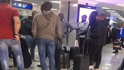 حكم نهائي دوري الأبطال يصل مطار تونس