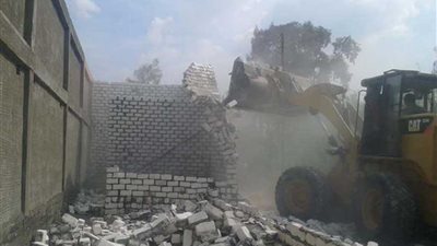 حملة مكبرة لإزالة التعديات على نهر النيل بالبحيرة 