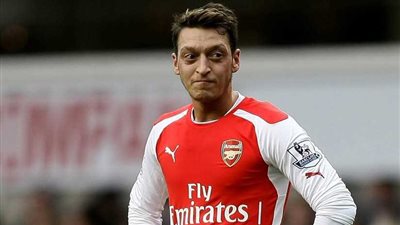 مسعود أوزيل: أوناي إمري أحدث تحولا في طريقة لعب آرسنال