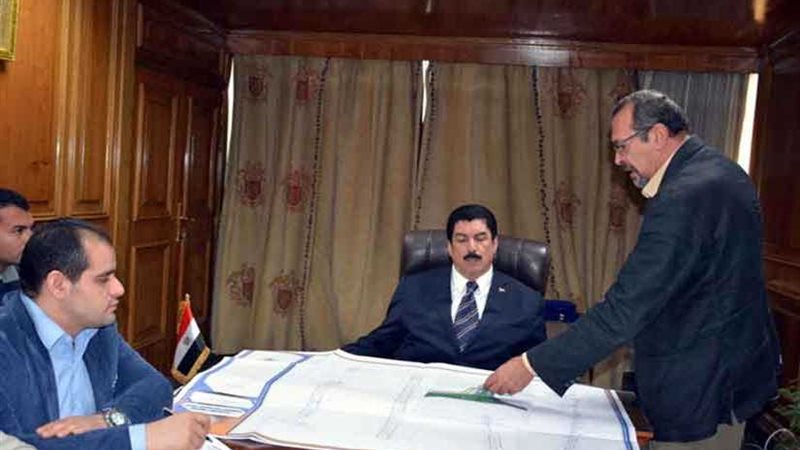 محافظ القليوبية يبحث