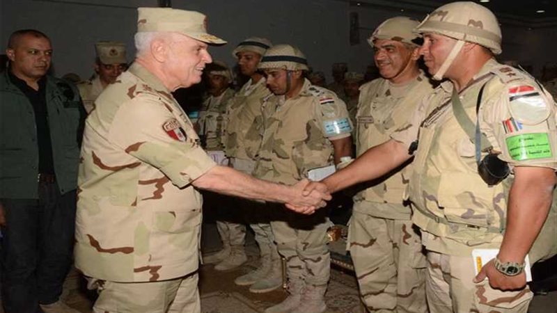 رئيس الأركان يشهد