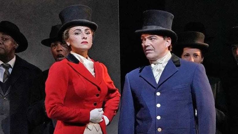 أوبرا درامية في عرض