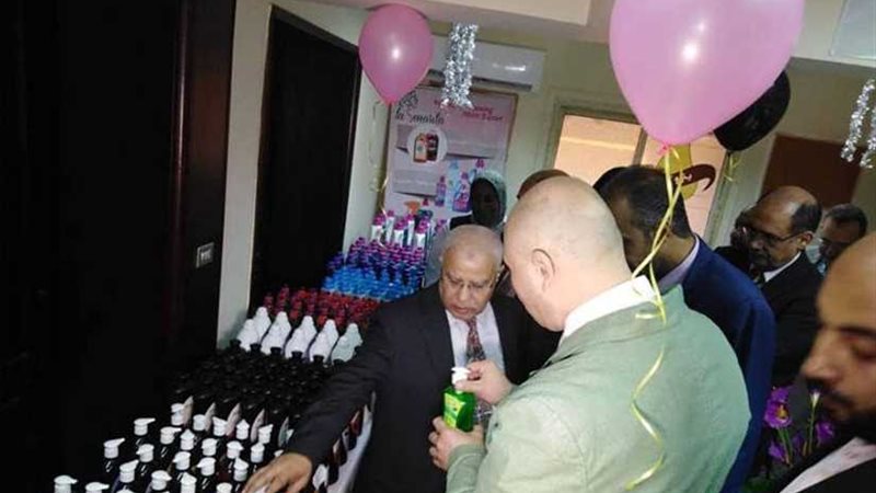 البترول تبيع الزيوت