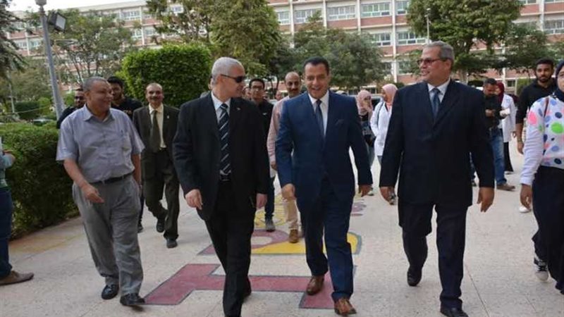 جامعة أسيوط تواصل