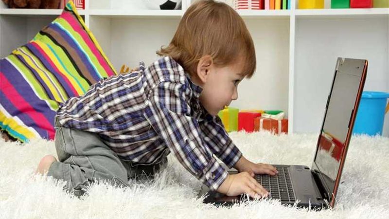 علماء: قضاء الأطفال