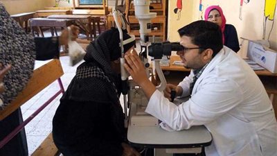 قافلة طبية للكشف على ١٥٠ مريض عيون بالمنيا