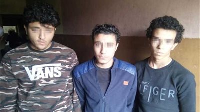 ضبط طالبين وعامل سرقوا شقة طبيب في الساحل