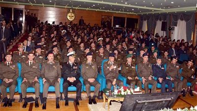 وزير الدفاع يشهد مناقشة كلية الحرب العليا عن استراتيجية أمن البحر الأحمر