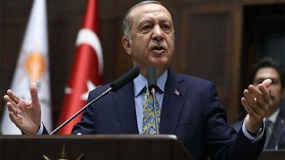 مقتل 4 جنود وإصابة 20 في انفجار بقاعدة عسكرية بتركيا