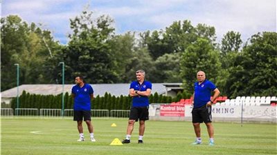 الجهاز الفني للأهلي يواصل جلساته لحسم القائمة الإفريقية