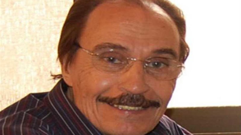 عزت العلايلي: قيد