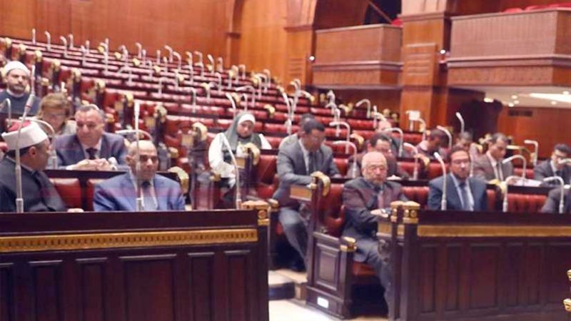 اللجنة الدينية توافق