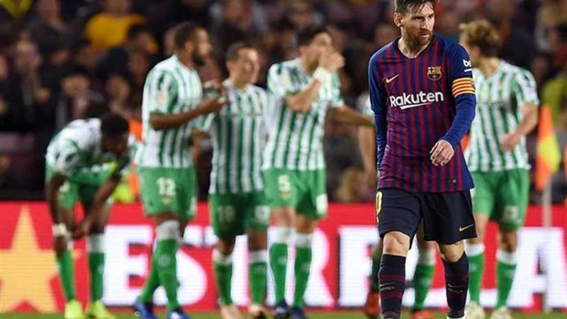 ريال بيتيس يفوز علي